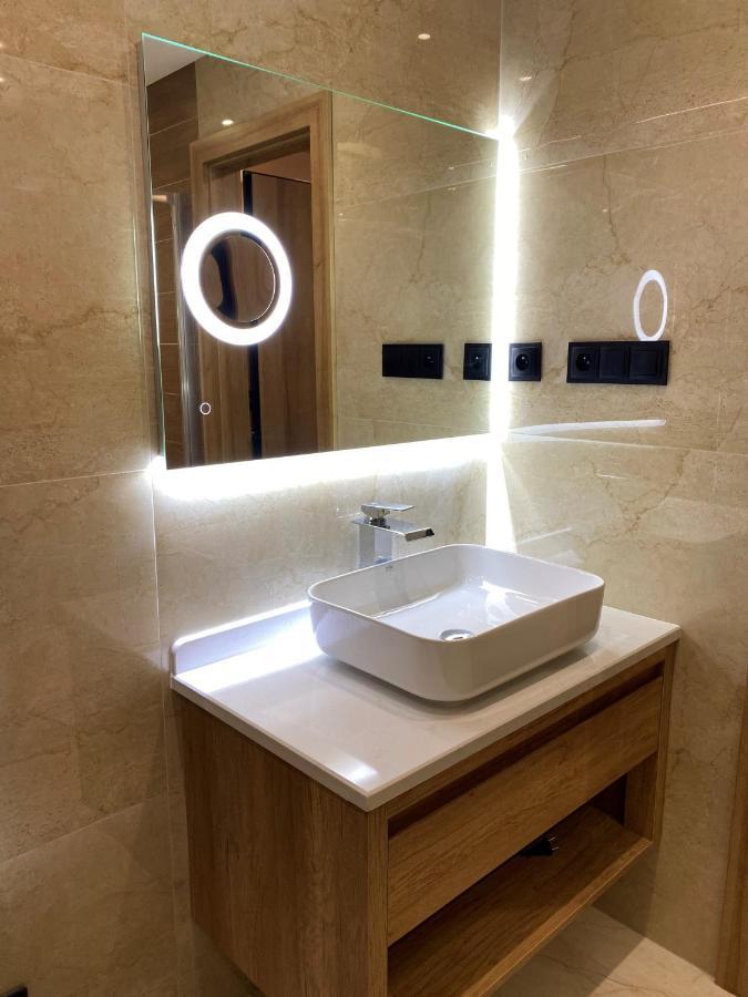 Apartment Family Besenova - Free Swimming Pool المظهر الخارجي الصورة