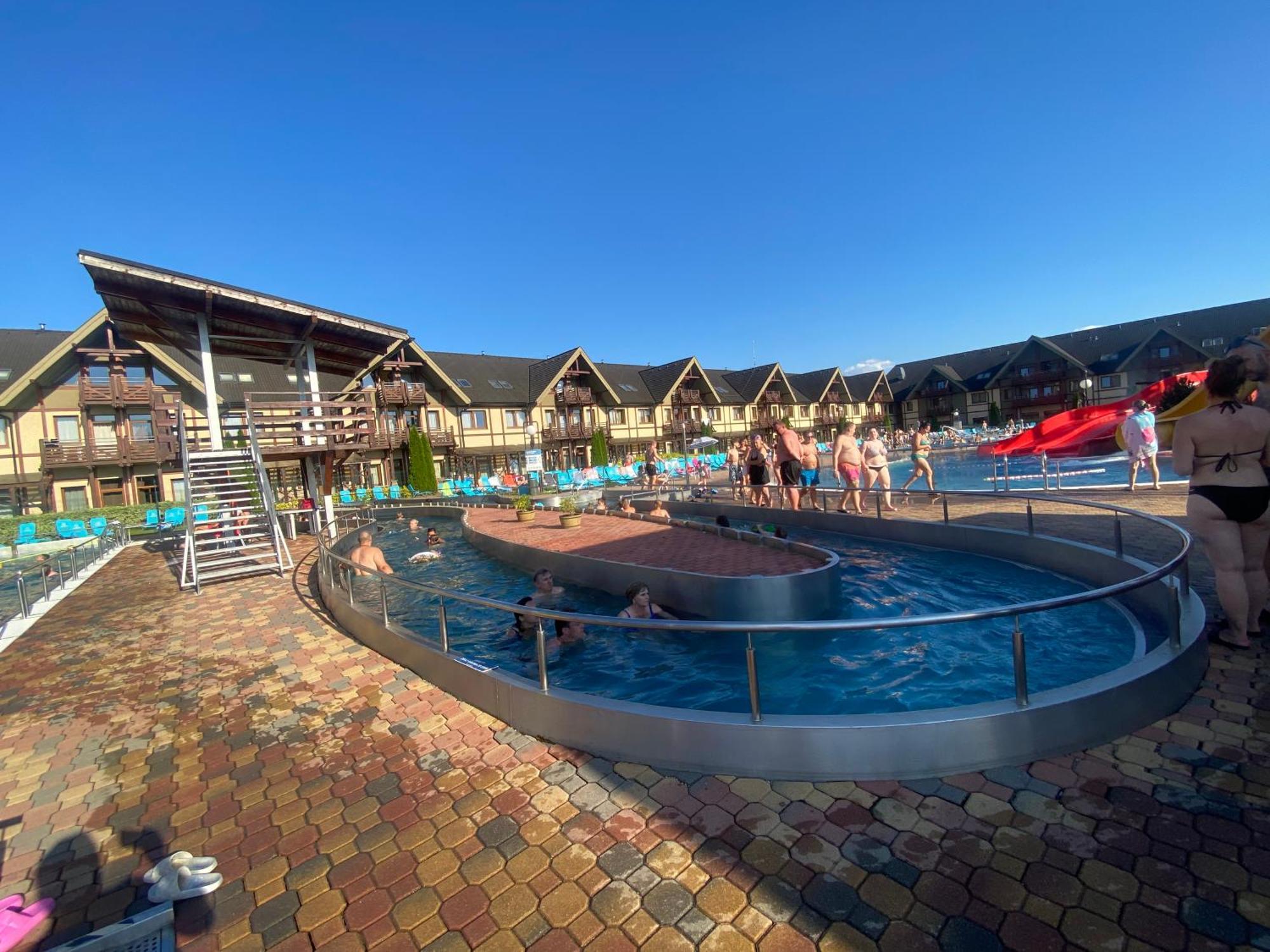 Apartment Family Besenova - Free Swimming Pool المظهر الخارجي الصورة